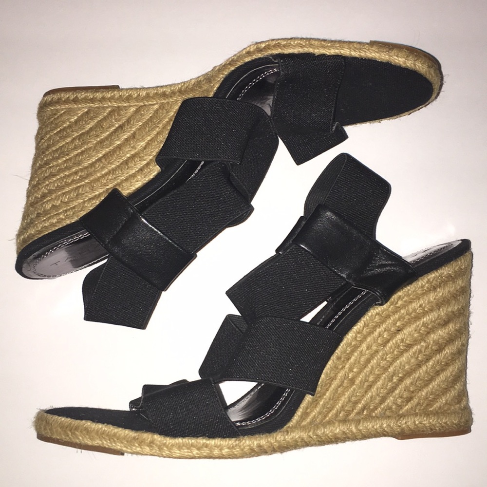 Women’s size 10 Tahari wedge